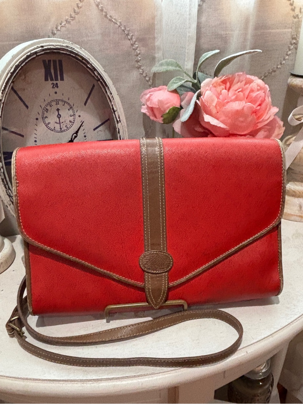 Vintage 1985 Liz Claiborne red Crossbody bag